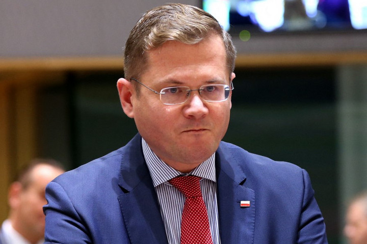Andrzej Sados: Megállapodás született az EU-ban az orosz olaj árplafonjáról