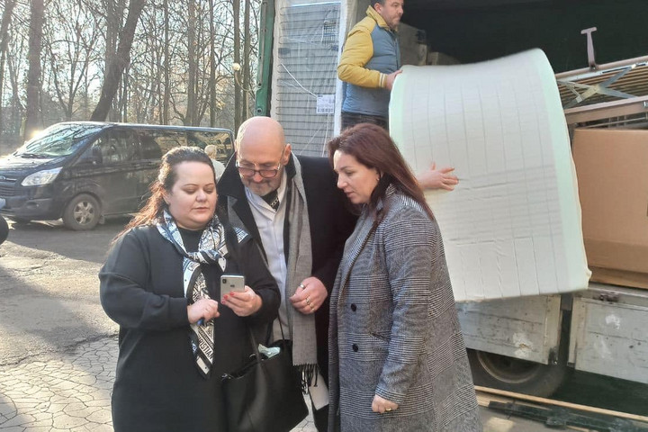 Fotó: A Magyar Szülésznők Egyesületének közösségi oldala Adomány a beregszászi kórháznak