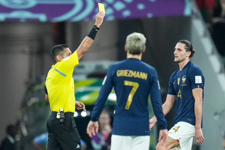Fotó: AFP/Ayman Aref A FIFA összeszedte, ki van máris eltiltva, s ki sárga lapos
