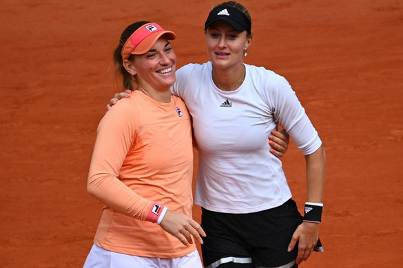 Babos és Mladenovic győzelemmel tért vissza