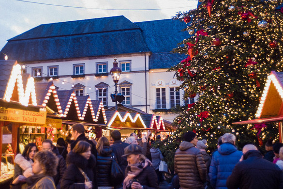 Biztonsági fenyegetés miatt kiürítették a karácsonyi vásárokat Düsseldorf belvárosában
