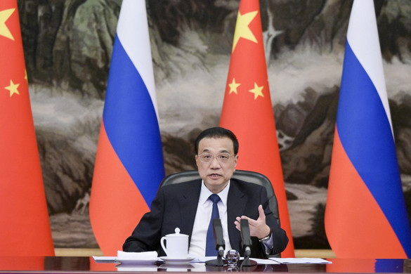 Kína jelentős árengedménnyel vásárol orosz kőolajat, és nem törődik a nyugati árplafonnal