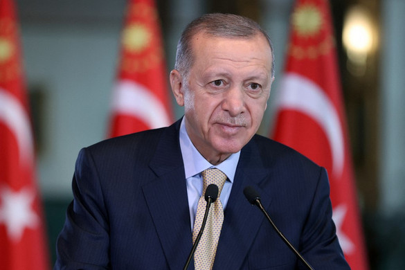 Utoljára kért bizalmat és felhatalmazást Erdogan