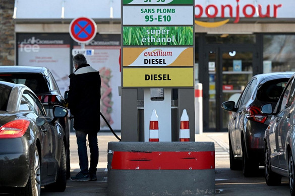 Ársapka: Európa fölköpött és aláállt