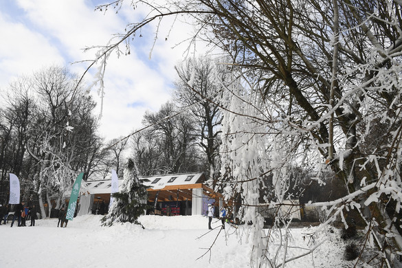 Átadták a Vasas megújult síházát a Normafánál