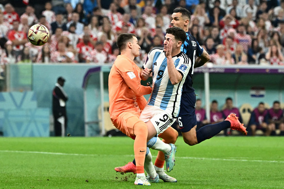 A Premier League korábbi sztárjai szerint ajándék tizenegyest kaptak az argentinok