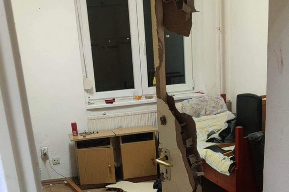 Asztal- és széklábakkal támadtak munkatársaikra