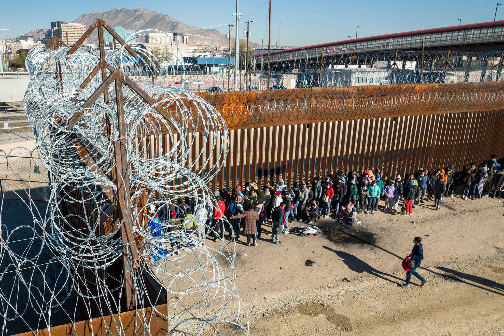 Nem enyhül a migrációs nyomás az amerikai-mexikói határnál