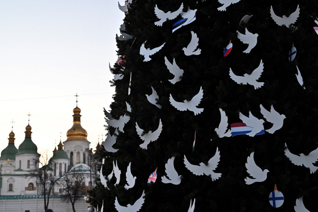 Kijev karácsonyfája a Szent Zsófia téren. (2022. december 19.)