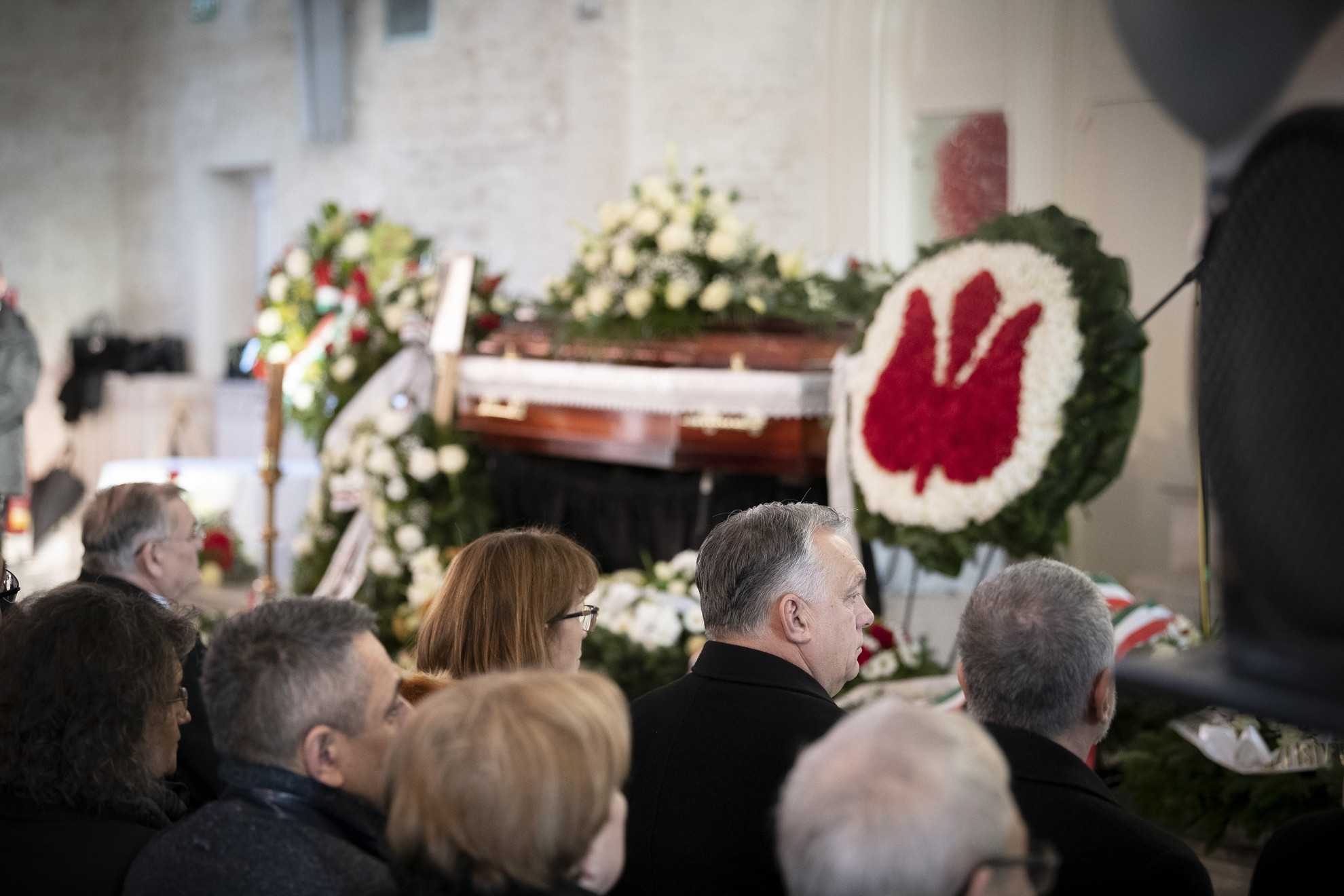 Duray Miklós temetési szertartása a losonci zsinagógában