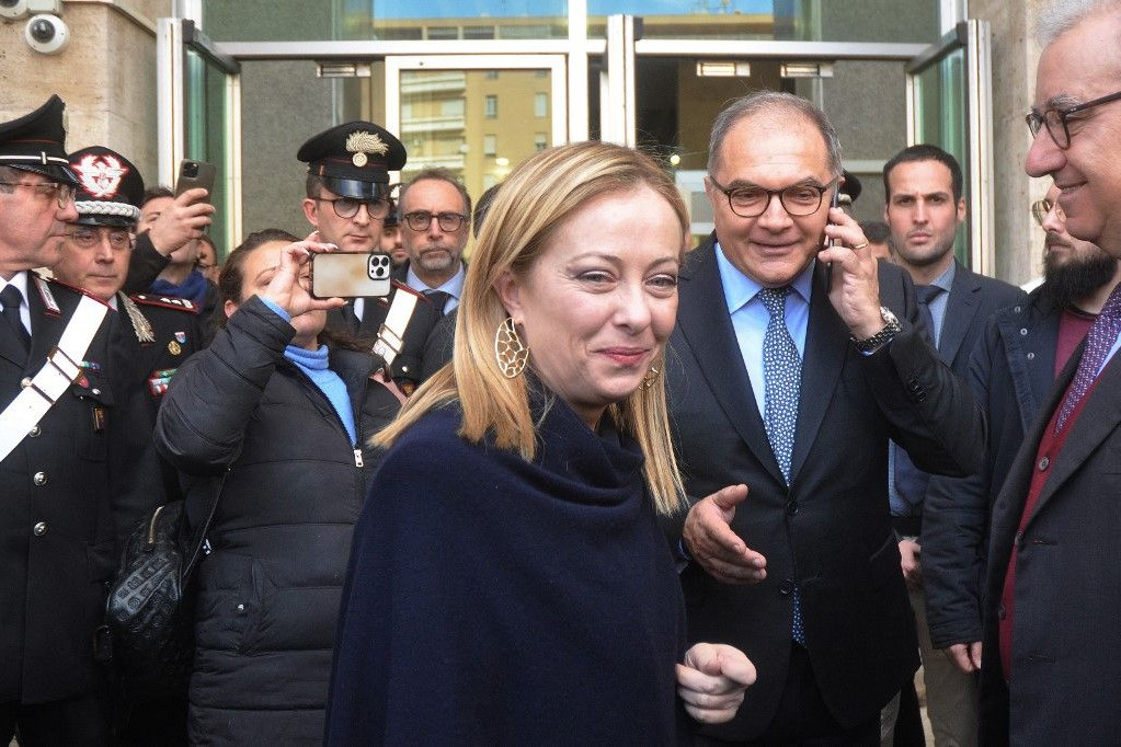 Giorgia Meloni, Olaszország miniszterelnöke és Maurizio De Lucia, Palermo ügyésze (2.R) Palermóban