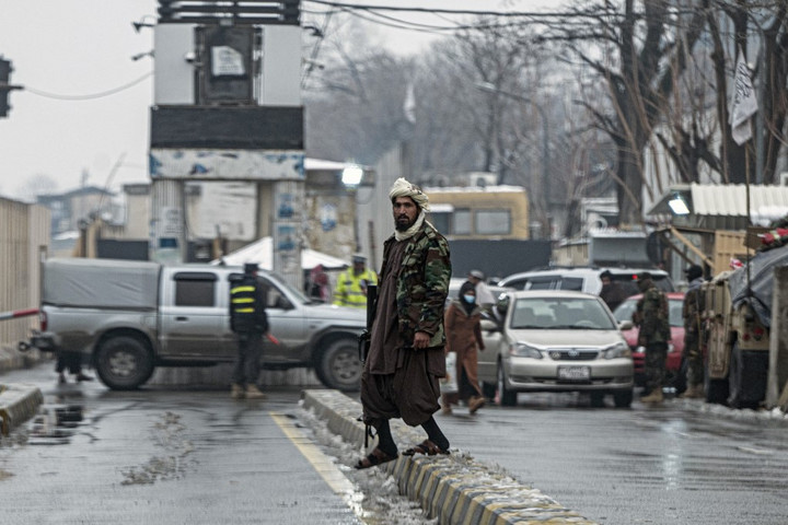 Fotó: Wakil KOHSAR / AFP Többen meghaltak egy öngyilkos merényletben Kabulban