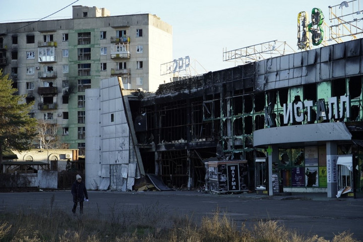 Moszkva szerint Ukrajna egy civil kórházra mért csapást Luhanszkban