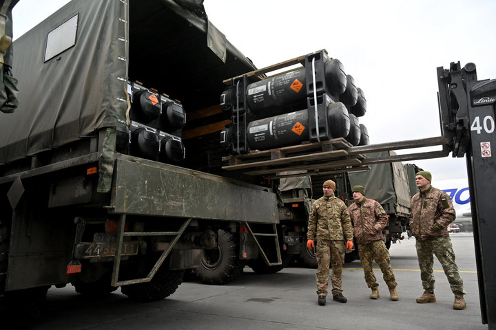 Finnország 400 millió euró értékű katonai felszerelést szállít Ukrajnának