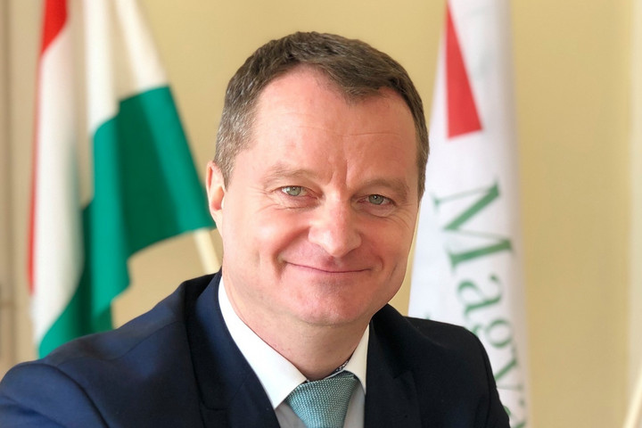Fotó: Mezei János közösségi oldala Tisztújítást ír ki az Erdélyi Magyar Szövetség