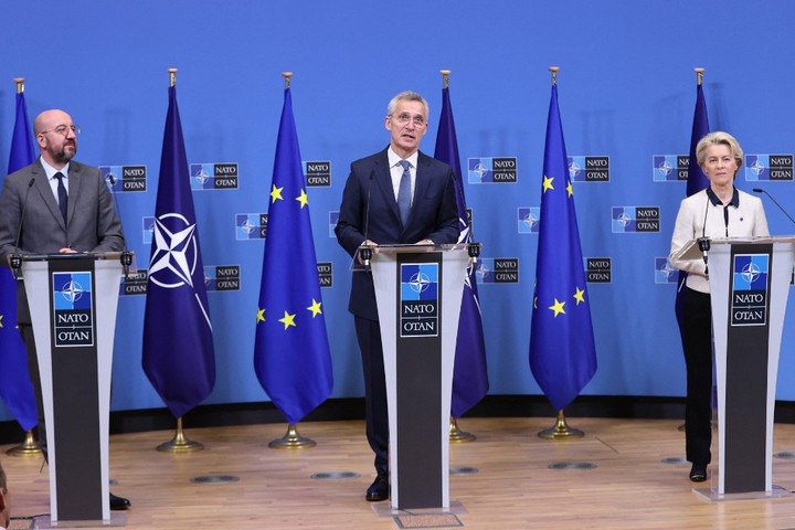 Egy kínai lap szerint a NATO meg akarja gyengíteni az Európai Uniót