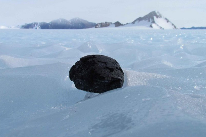 Többkilós meteoritot találtak kutatók a Déli-sarkvidéken