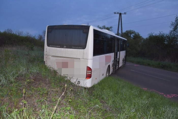 Őrizetben egy férfi, aki lopott autóbusszal négy vármegyén át menekült a rendőrök elől