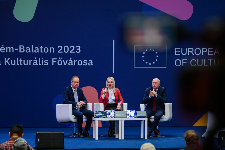 Navracsics Tibor: Kulturális és területfejlesztési dimenziója is van az EKF-programnak