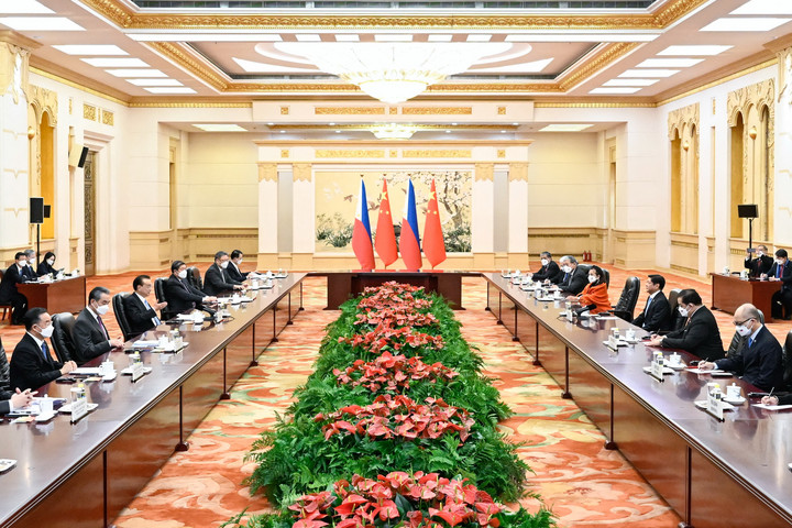 Peking és Manila„barátságosan” rendezik a dél-kínai-tengeri vitáikat
