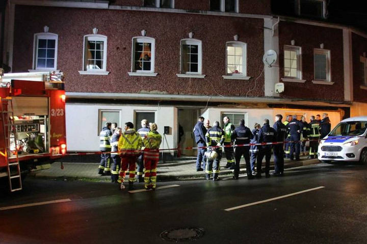Mérgeskígyók és pókok szabadultak el, ki kellett üríteni a társasházat