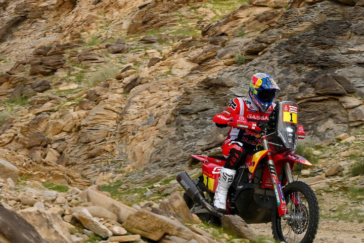 Fotó: AFP/Franck Fife Bukott a Dakar-rali címvédője, az első napon kiszállt