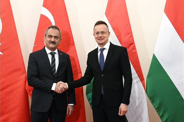 Fotó: MTI/Bruzák Noémi Szijjártó Péter: Fontos, hogy a magyar felsőoktatás vonzó legyen a külföldi hallgatók körében is