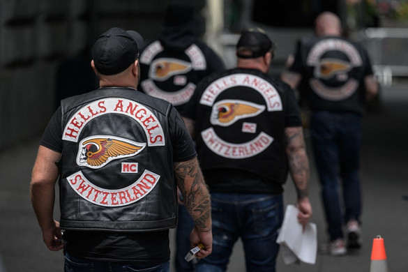Románia kiadta az amerikai hatóságoknak a Hells Angels egy szervezett bűnözéssel gyanúsított tagját
