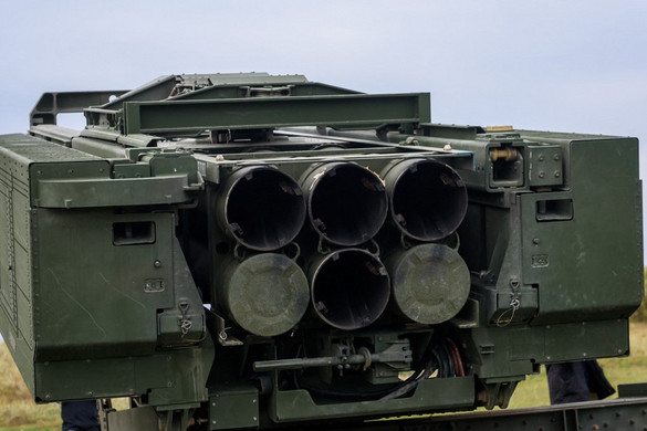 Nariskin: Kijev atomerőművek területén tárolja a nyugati hadianyagot