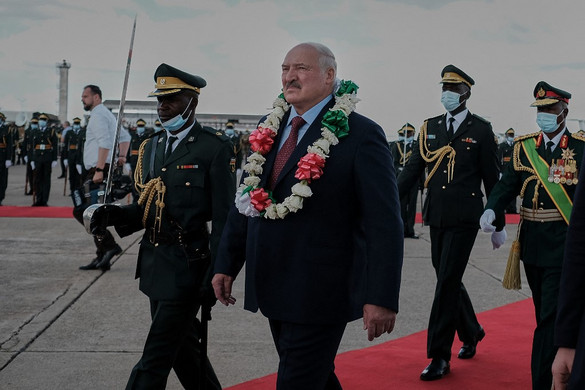 Zimbabwéba érkezett Lukasenka fehérorosz elnök