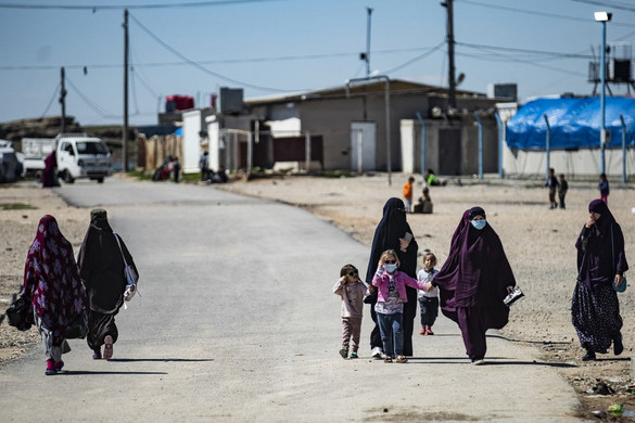 Dzsihadista nőket szállítottak haza, Franciaországba