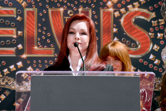 Priscilla Presley megtámadta lánya végrendeletét