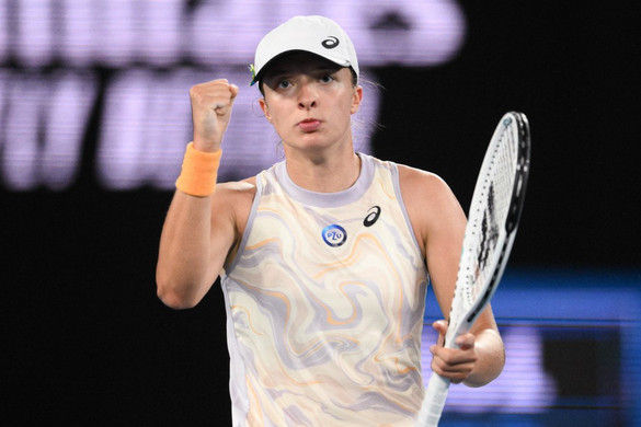 Australian Open: Swiatek továbbjutott