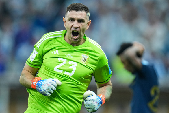Sokan mondják: kérjenek bocsánatot Messiék a sportújságíróktól!