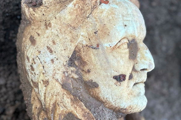 Vízvezetéket cseréltek, remek állapotú Herkules szobrot találtak Rómában