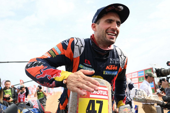 A motorosok közt 43 másodperc döntött a Dakar-ralin