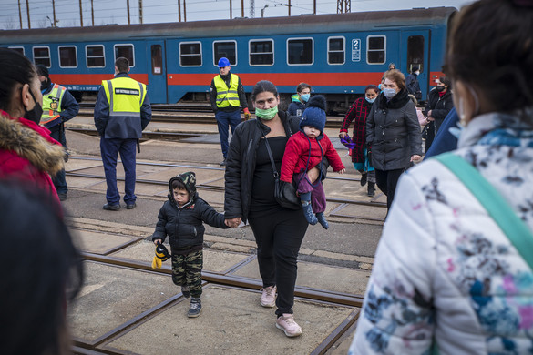 Csaknem kilencezren érkeztek Ukrajnából vasárnap