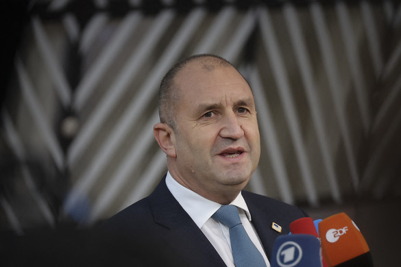 A bolgár elnök megvétózta az Ukrajnával páncélozott harcjárművek szállításáról kötött megállapodást