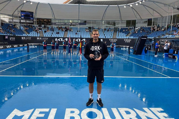 Australian Open: játszmát sem vesztett a magyar győztes az egyik betétversenyen