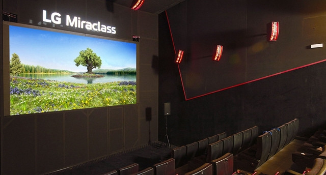 LG Miraclass mozikijelző a vilanovai Odeon Multicines moziban.