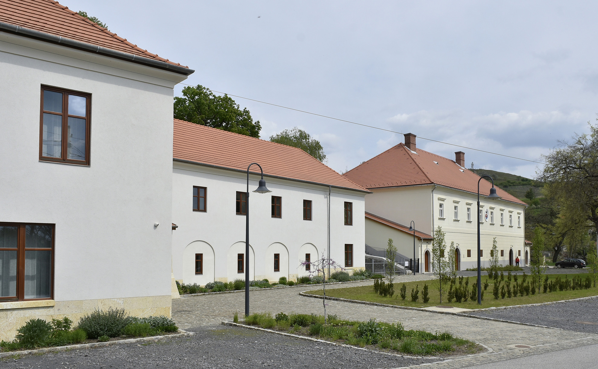 Fotó: MH A tarcali „kutató” új irodaépületére büszke