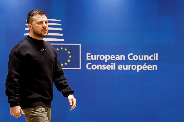 Zelenszkij: Ukrajna Európáért harcol!