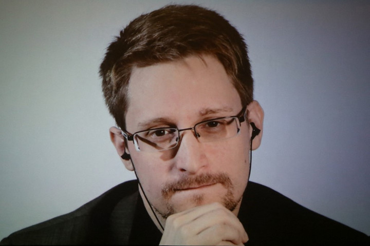 Snowden: Az ismeretlen eredetűnek mondott légi objektumok célja a figyelemelterelés az Északi Áramlat felrobbantásáról
