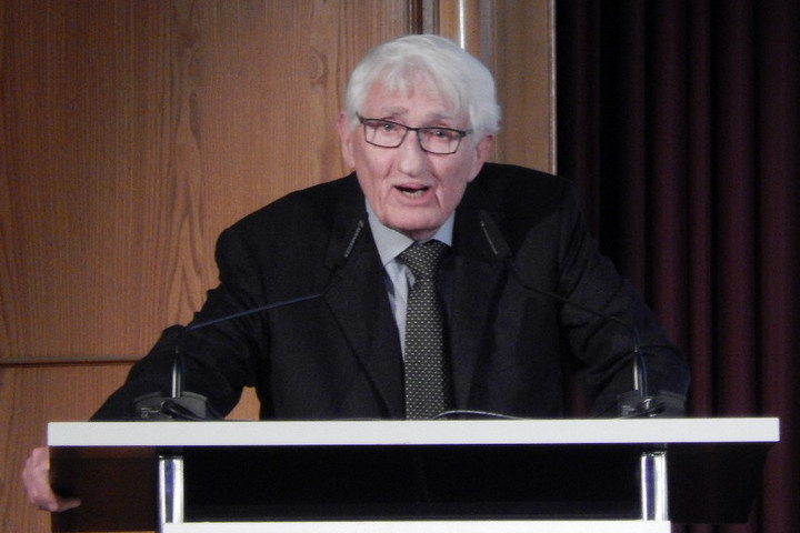 Fotó: Ayhan Simsek / ANADOLU AGENCY / Anadolu Agency via AFP Jürgen Habermas: A Nyugatnak tárgyalásokra kell törekednie