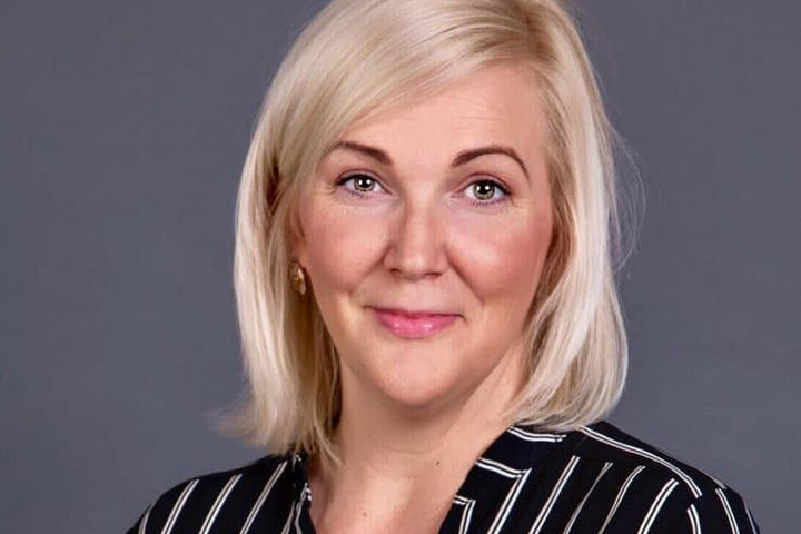 Hadházy Ákos helyretette az offshorozó DK-t