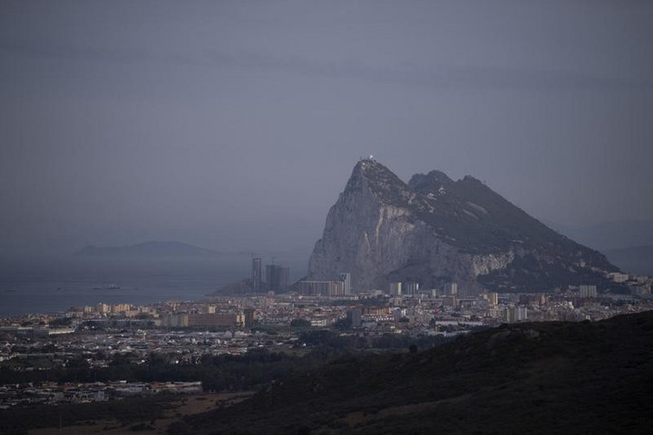 Gibraltár a szuverenitás súlyos megsértésével vádolta meg Spanyolországot