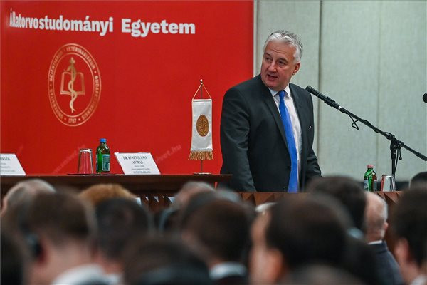 Fotó: MTI/Illyés Tibor Semjén Zsolt: Világviszonylatban is rendkívül elismert a Magyar Állatorvostudományi Egyetem