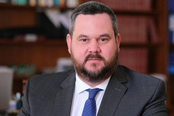 Takács Péter: Egységesül az ügyeleti rendszer, a 1830-as központi számot kell majd hívni