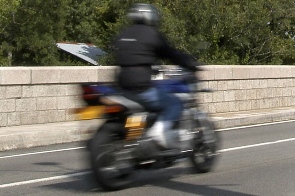 Légzsákot szerel a nadrágba egy svéd vállalkozás, hogy a motorosokat is védje valami