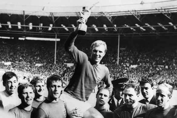 Bobby Moore angol labdarúgó 30 éve hunyt el